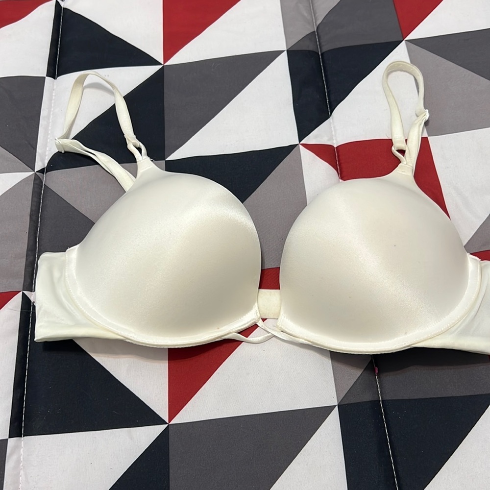 Victoria secret bombshell